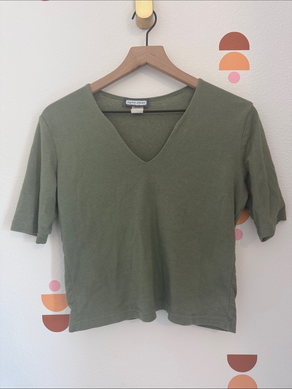 Vince Olive Green V-Neck Short Sleeve Tee N0106